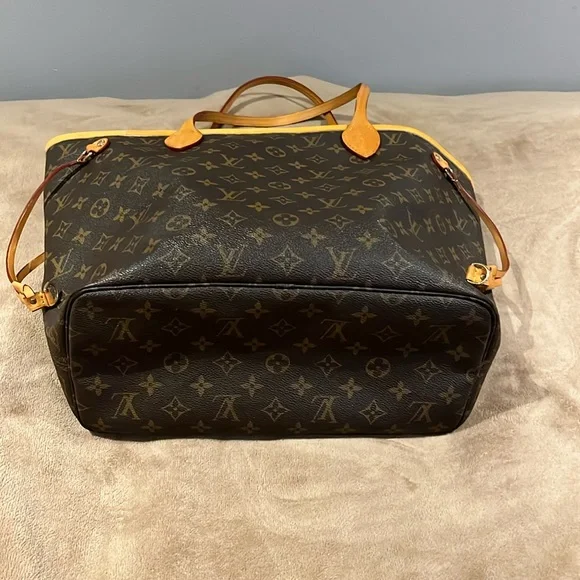 LV Neverfull MM authentic - Picture 12 of 17